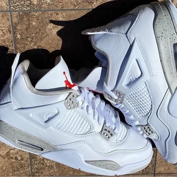 Jordan 4 White Oreo Size 9.5